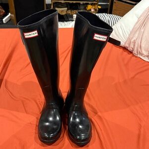 Hunter Women's Original Tall Gloss Rain Boots
